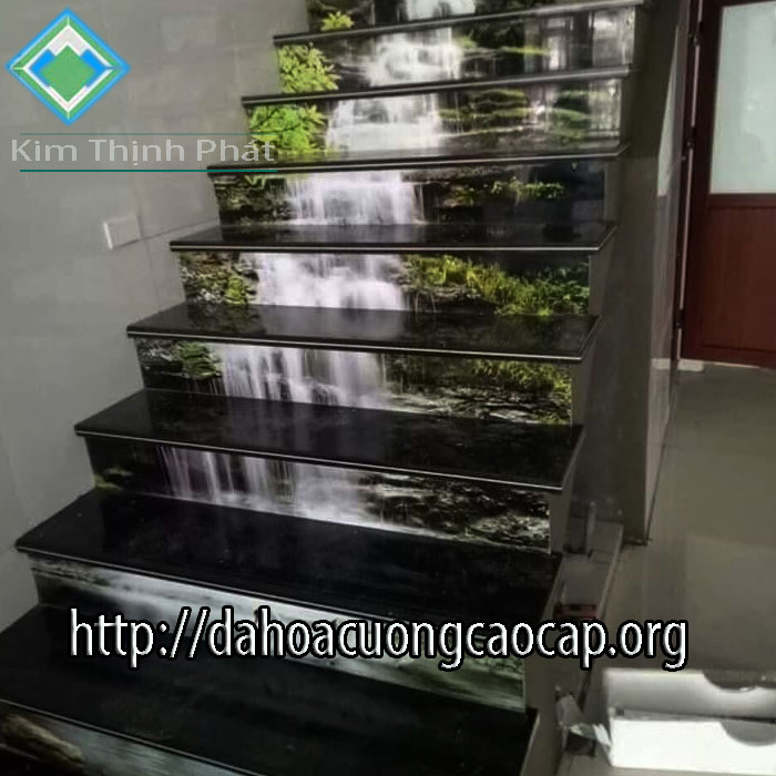Cầu thang ốp đá granite8