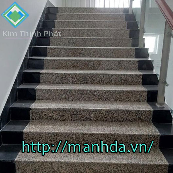 Cầu thang đá hiện đại đẹp4